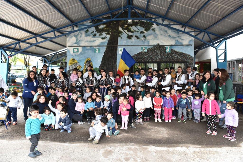 Ansamblul Folcloric Sinca Noua in Macul Chile 2017, Reprezentatie la Gradinita EL RANCHITO